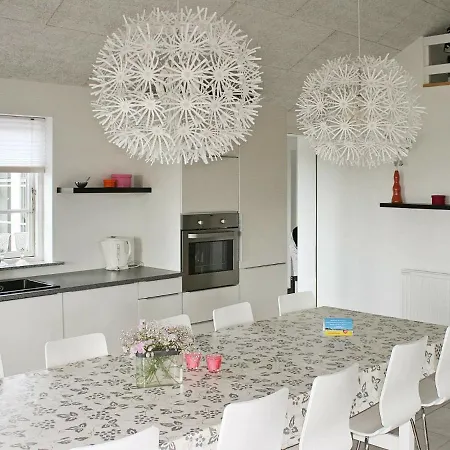 10 Person In Ferienhaus Nysted