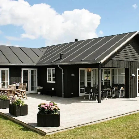10 Person In Ferienhaus Nysted