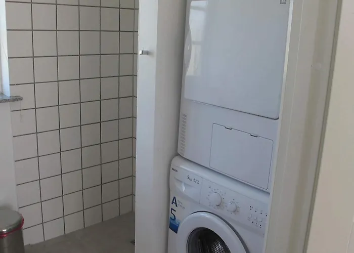 10 Person In Nysted-by Traum *